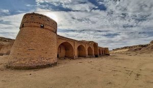 کاروانسرای چهل پایه
