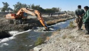 سقوط یک کودک در کانال فاضلاب
